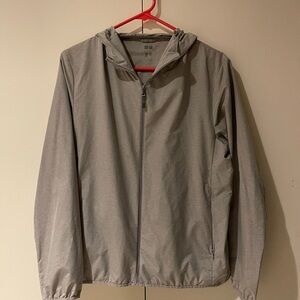 Uniqlo Men's Light Gray Hooded Windbreaker